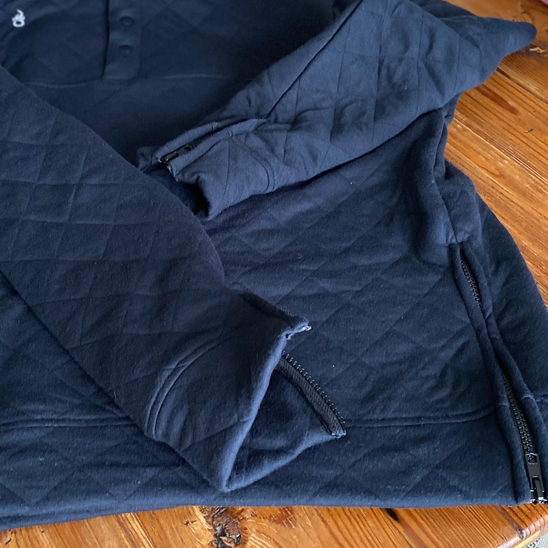 Insignia Quilted Pullover - Mens
