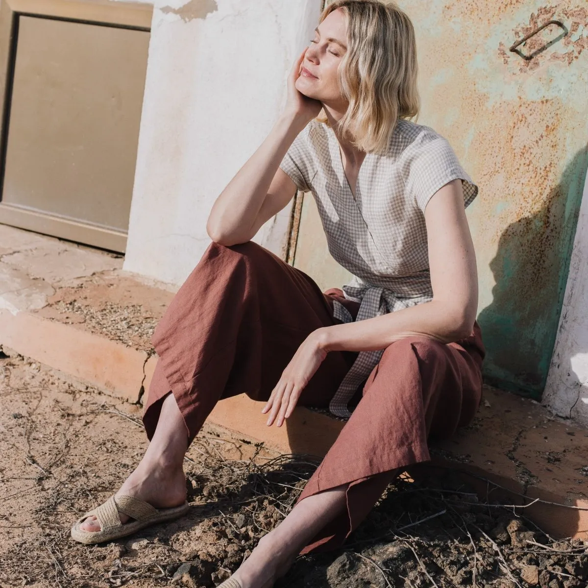 R: Maxi WELS wide leg linen pants (Size: M; Color: Natural/White Gingham)