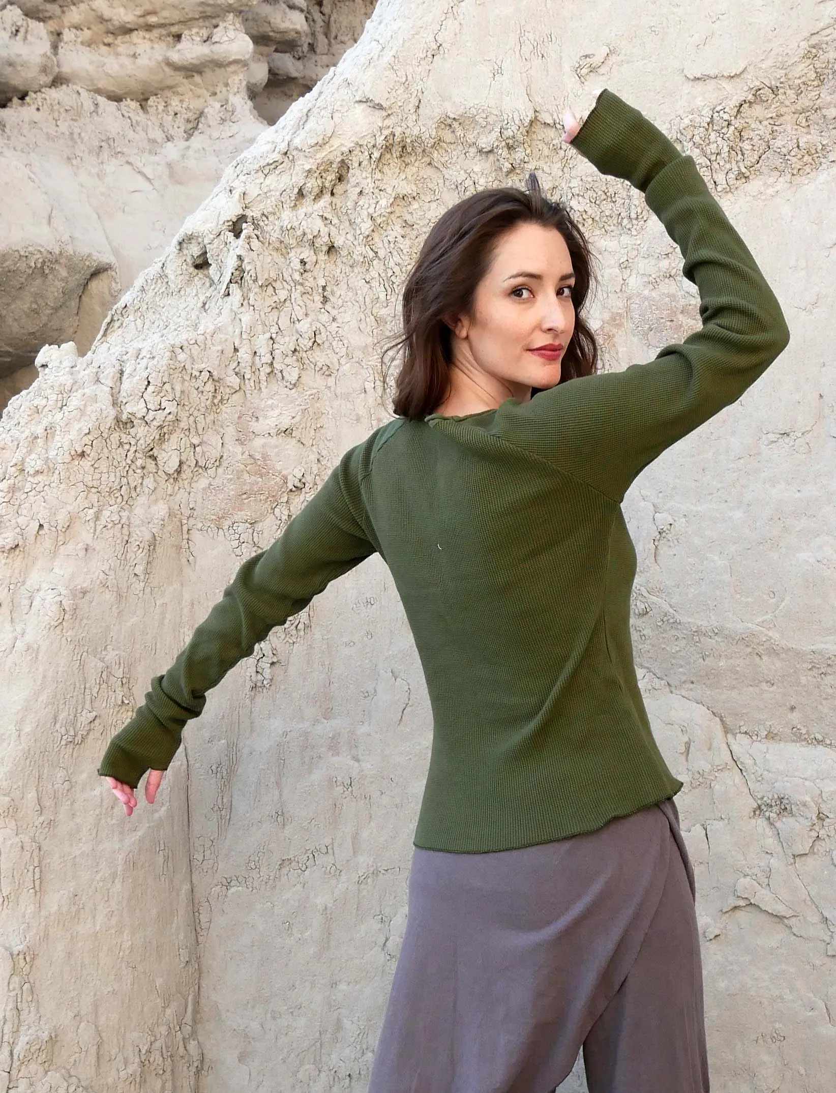 Ritual RAGLAN Sleeve Simplicity Cropped Shirt