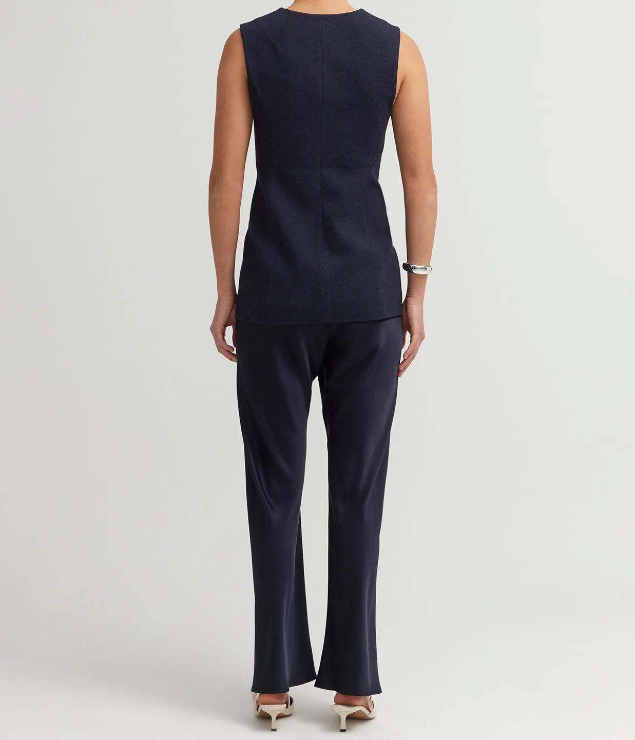 Ryde Sleeveless Jacket in Midnight